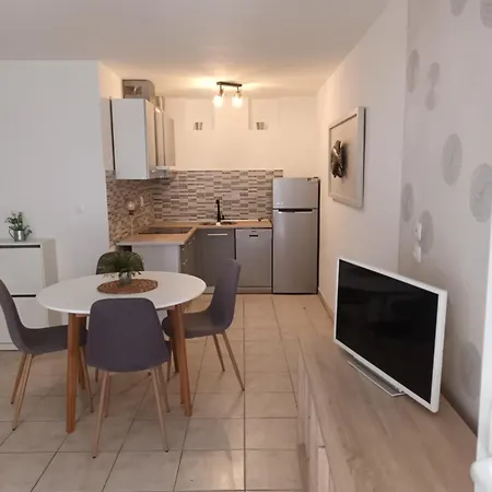 Natalija Апартаменты Привлака