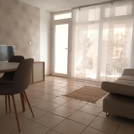 Natalija Apartment Privlaka (Zadar)